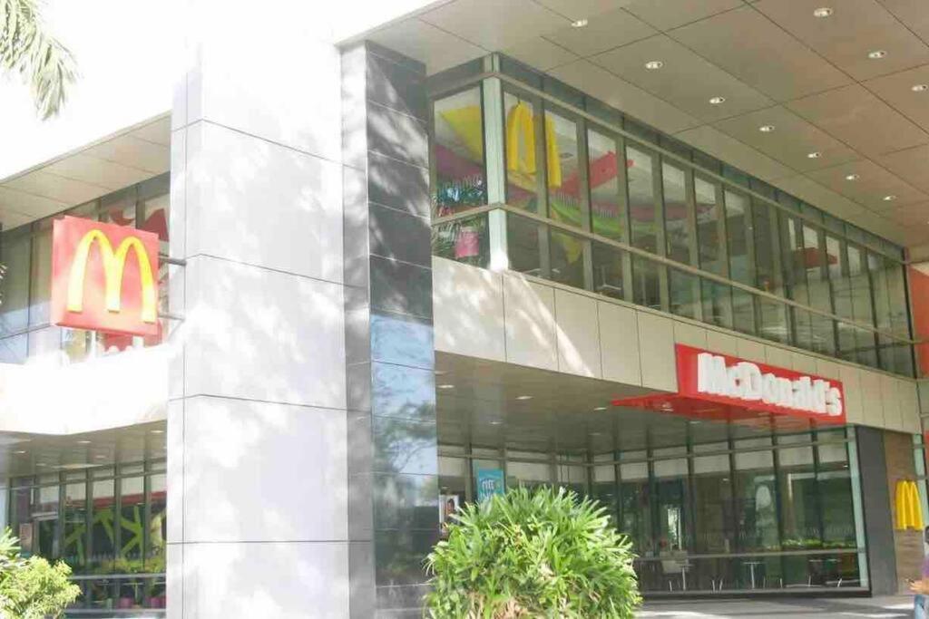 Homey At Avida It Park *
